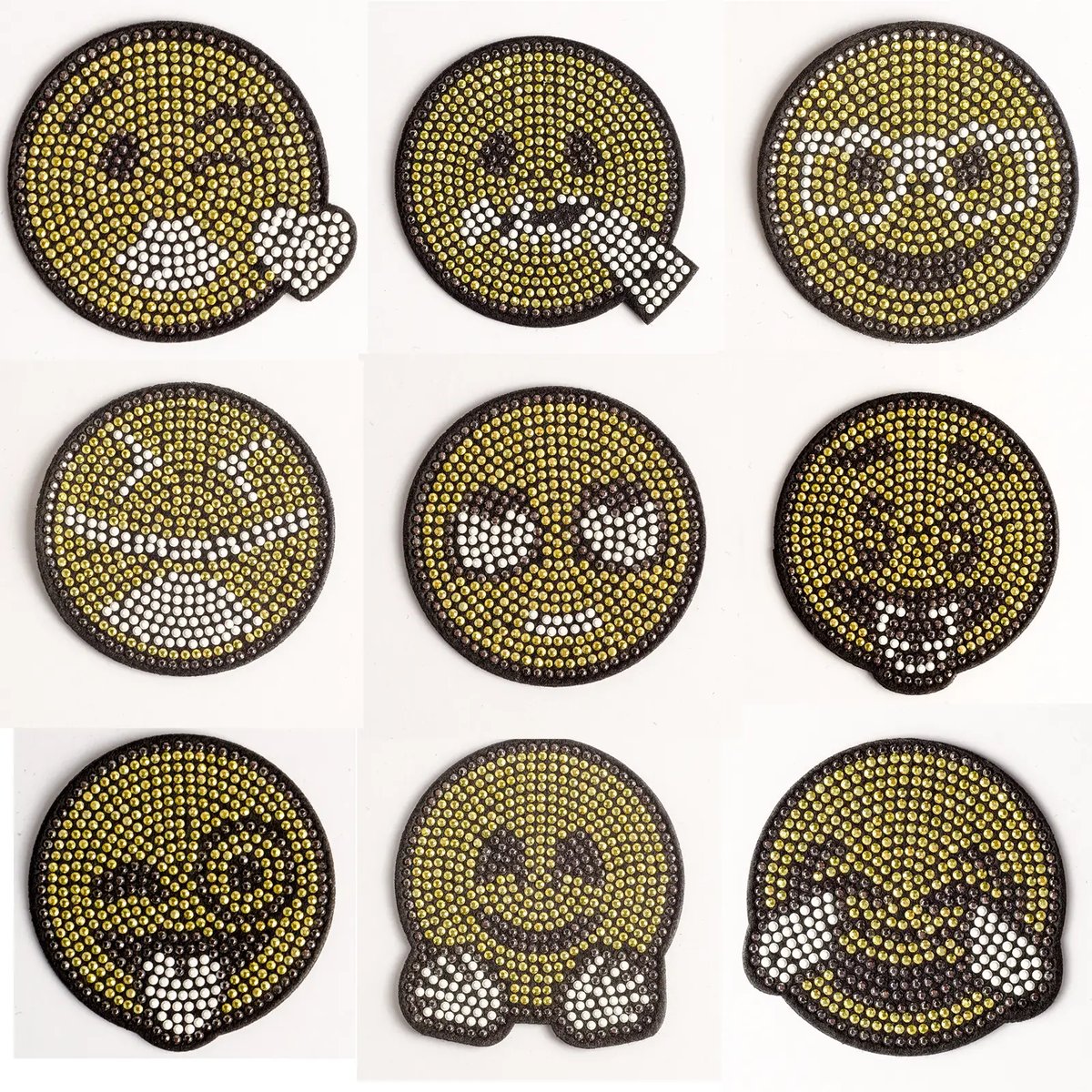 Smile-face rhinestone hotfix motif, catalog item TB-F5FA8EDBA220