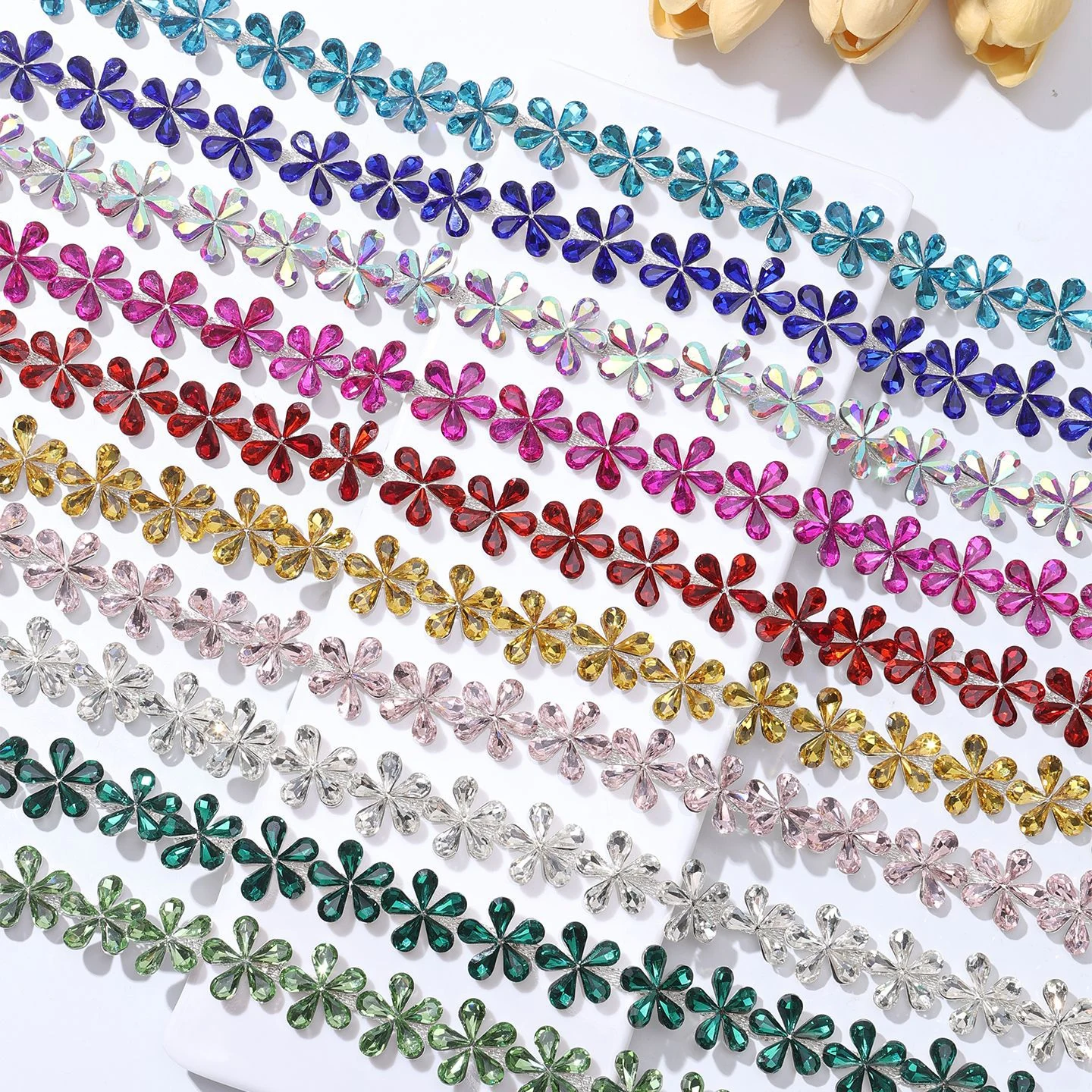Five-Petal Crystal Flower Rhinestone Chain