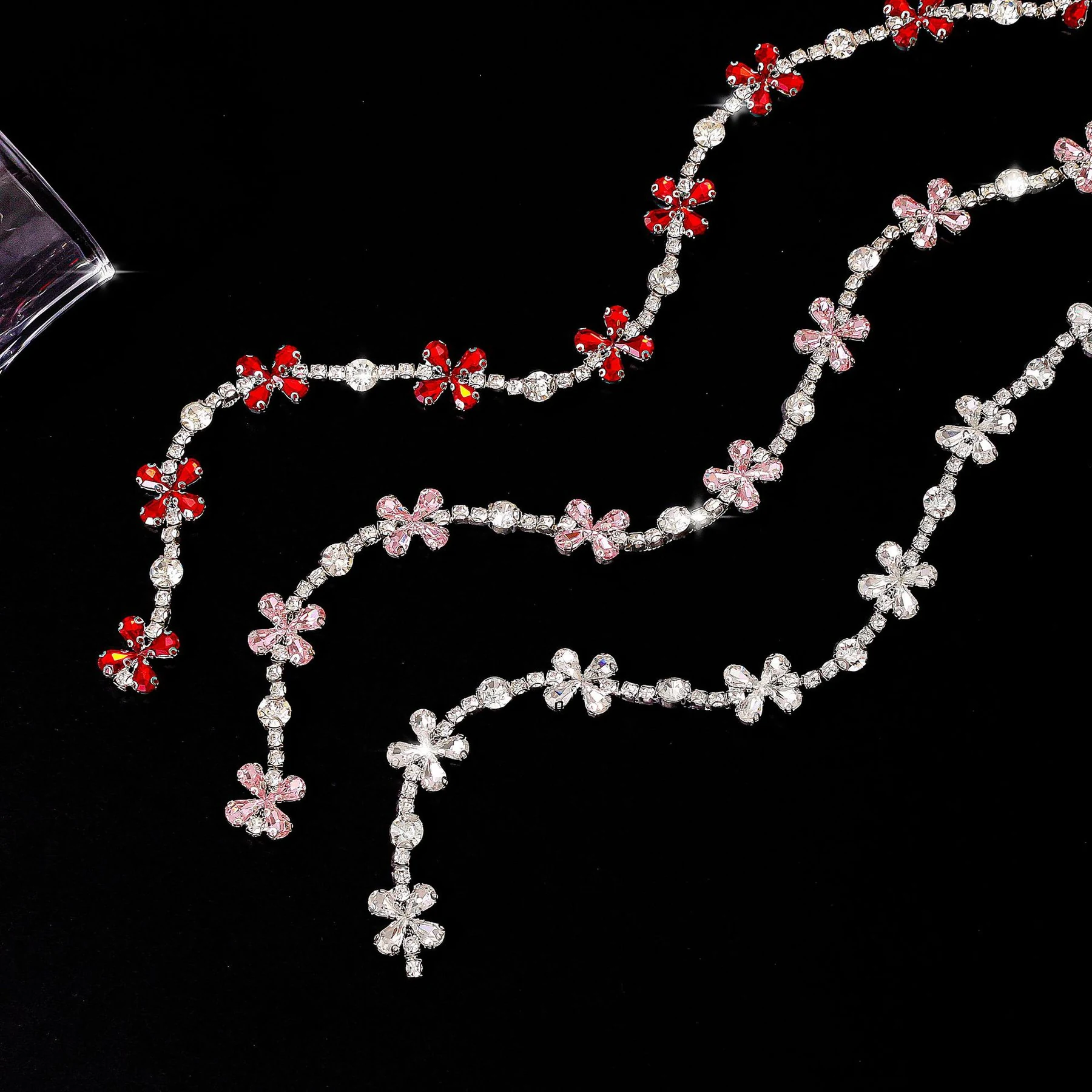 Four-Petal Crystal Flower Rhinestone Chain