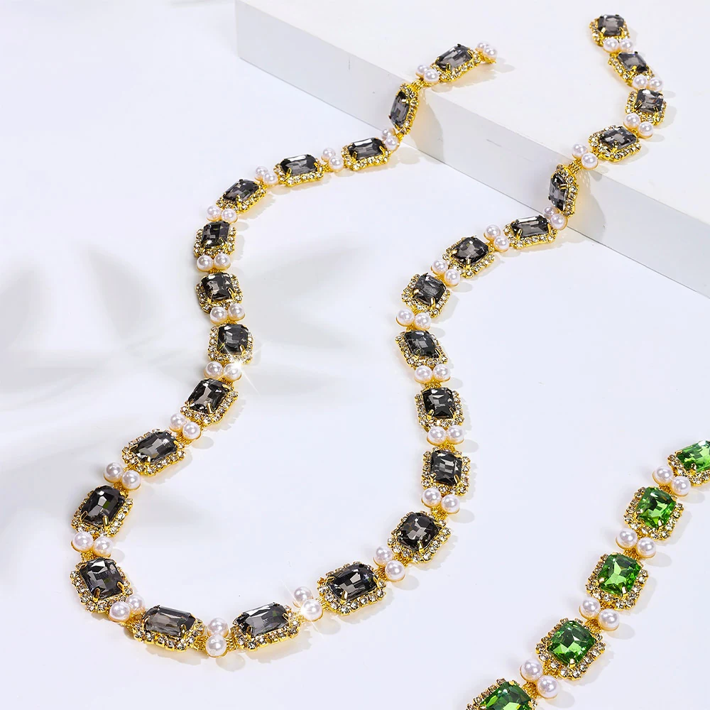 Pearl-Framed Rectangle Rhinestone Chain, reference view 4