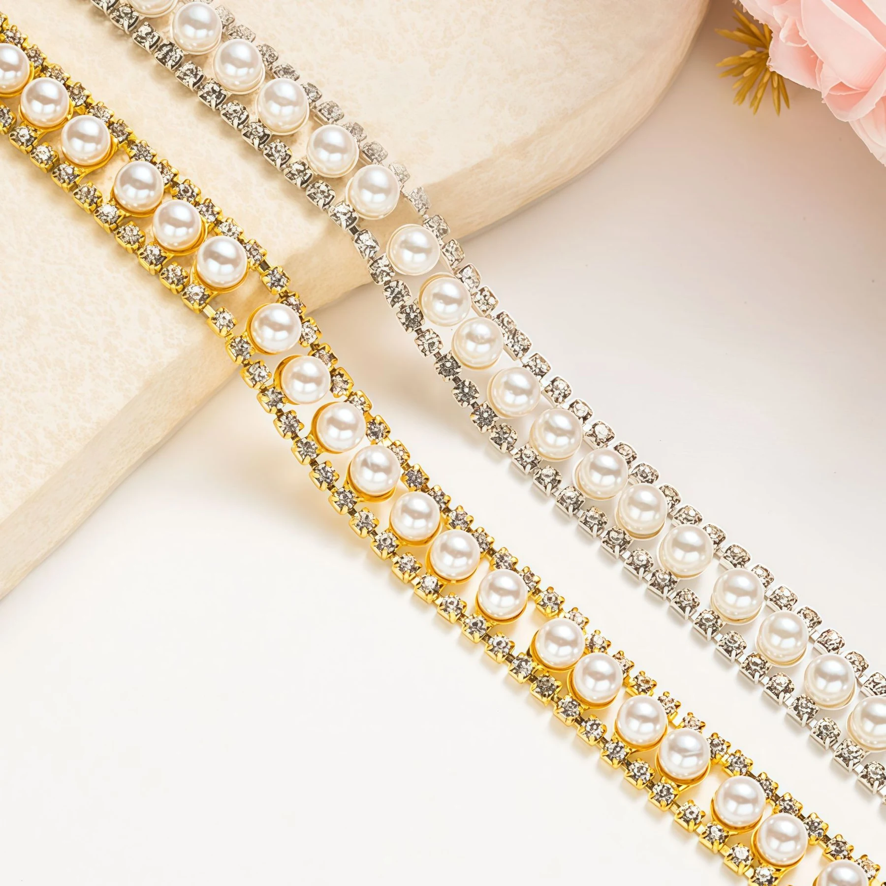 1.1 cm Pearl-Bordered Rhinestone Chain